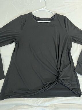 Jones New York Activewear Black Long-Sleeve Knot Front Top. Thumb Holes. XL